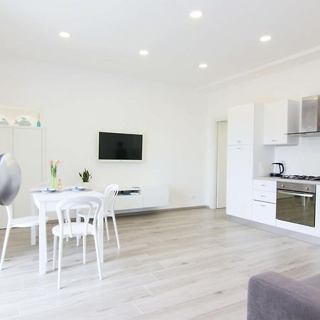 אג'רולה Four White Apartments מראה חיצוני תמונה