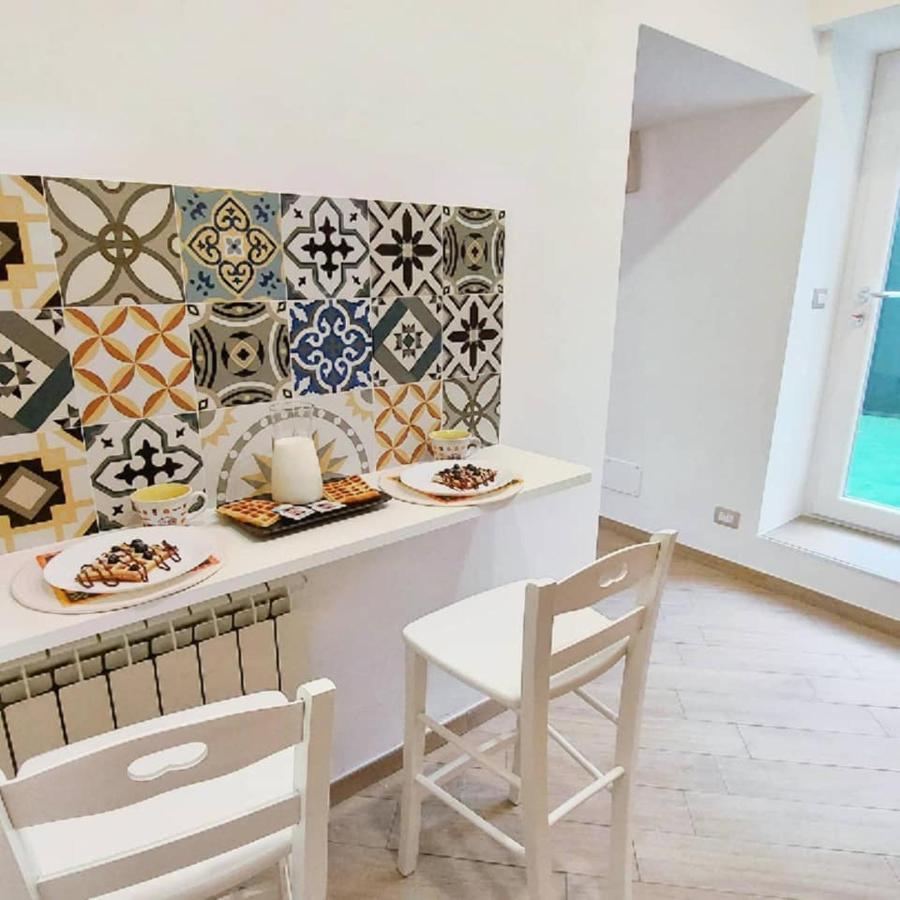 אג'רולה Four White Apartments מראה חיצוני תמונה