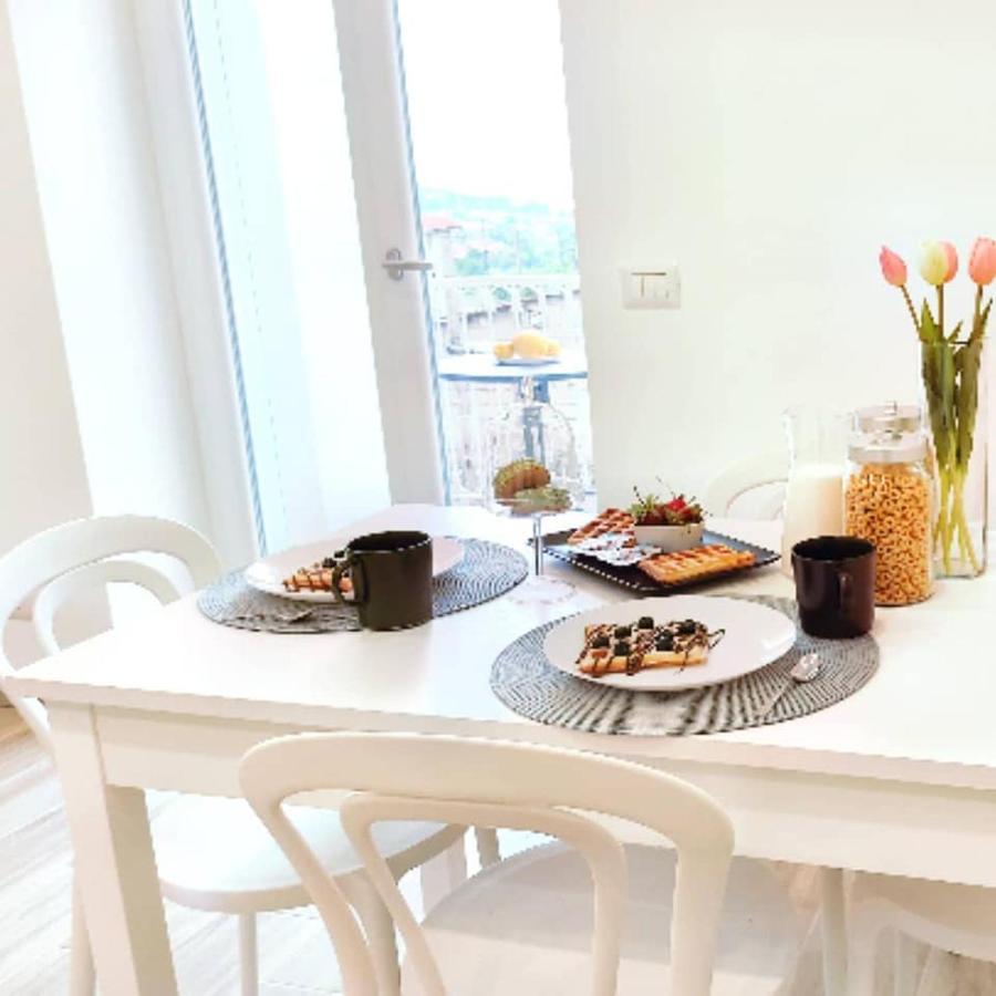 אג'רולה Four White Apartments מראה חיצוני תמונה