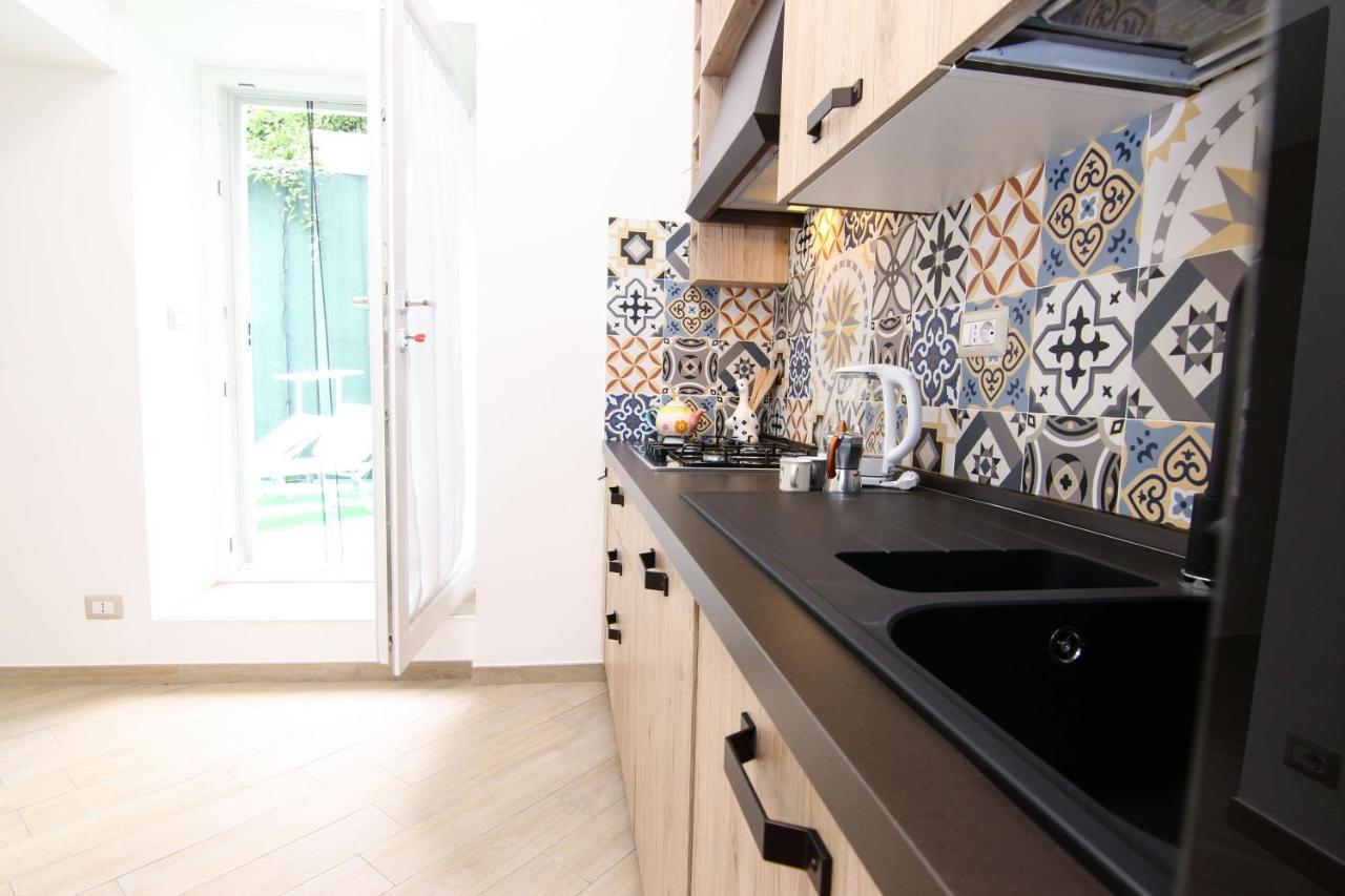 אג'רולה Four White Apartments מראה חיצוני תמונה