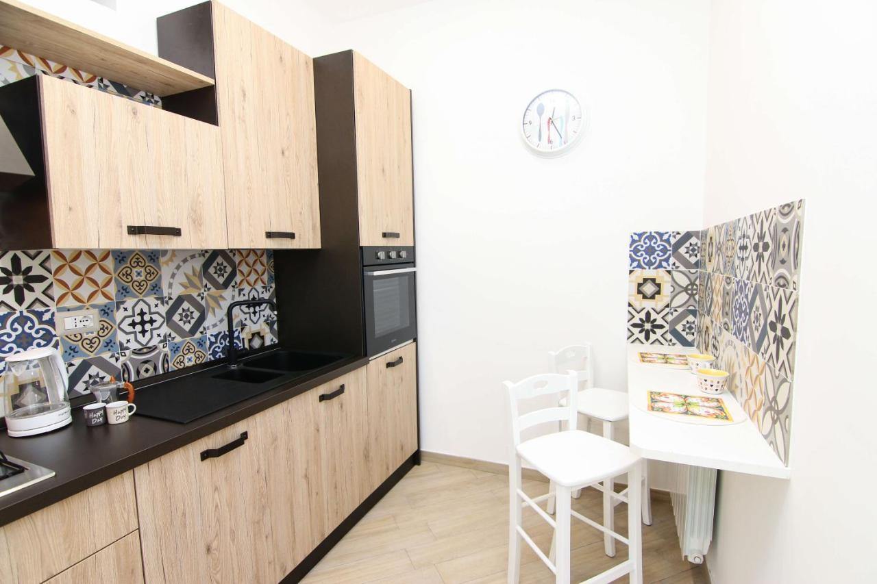 אג'רולה Four White Apartments מראה חיצוני תמונה
