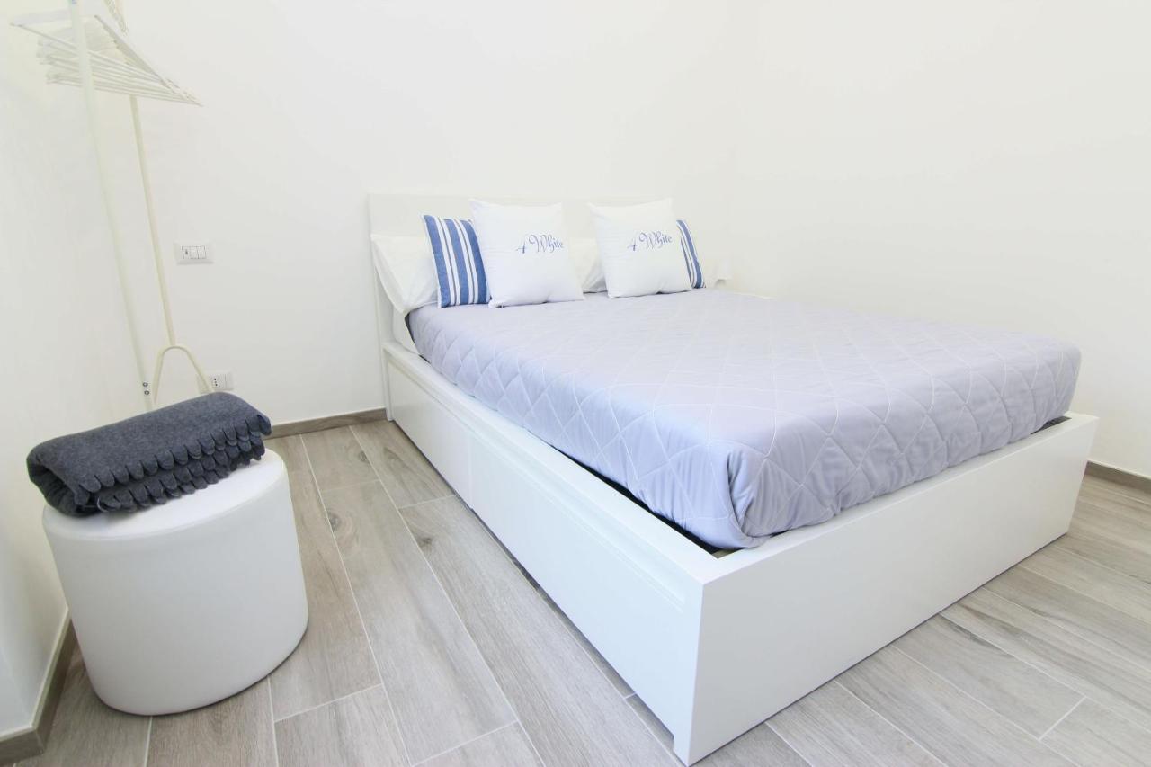 אג'רולה Four White Apartments מראה חיצוני תמונה